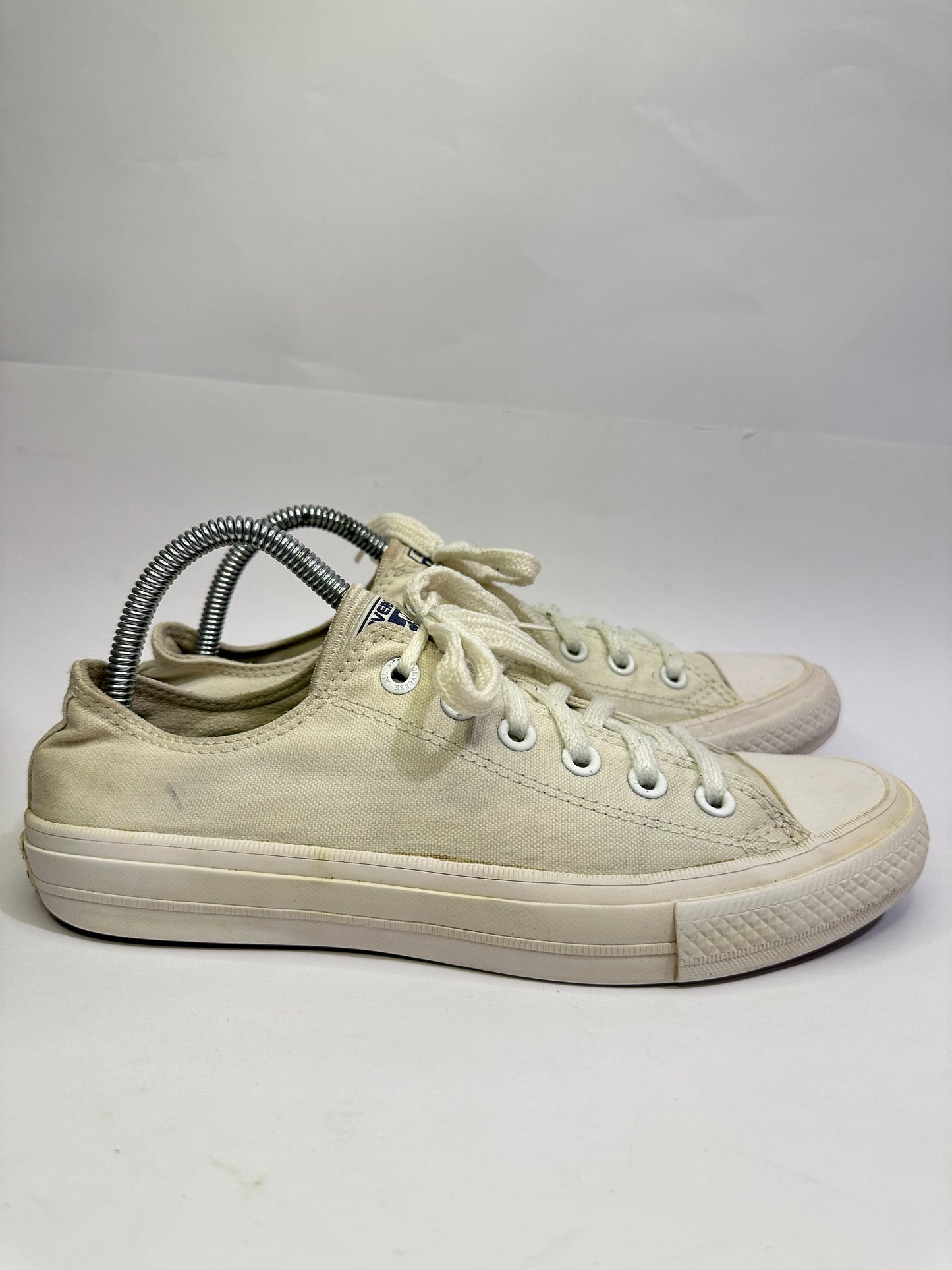 Converse Off White Low-Top Sneakers